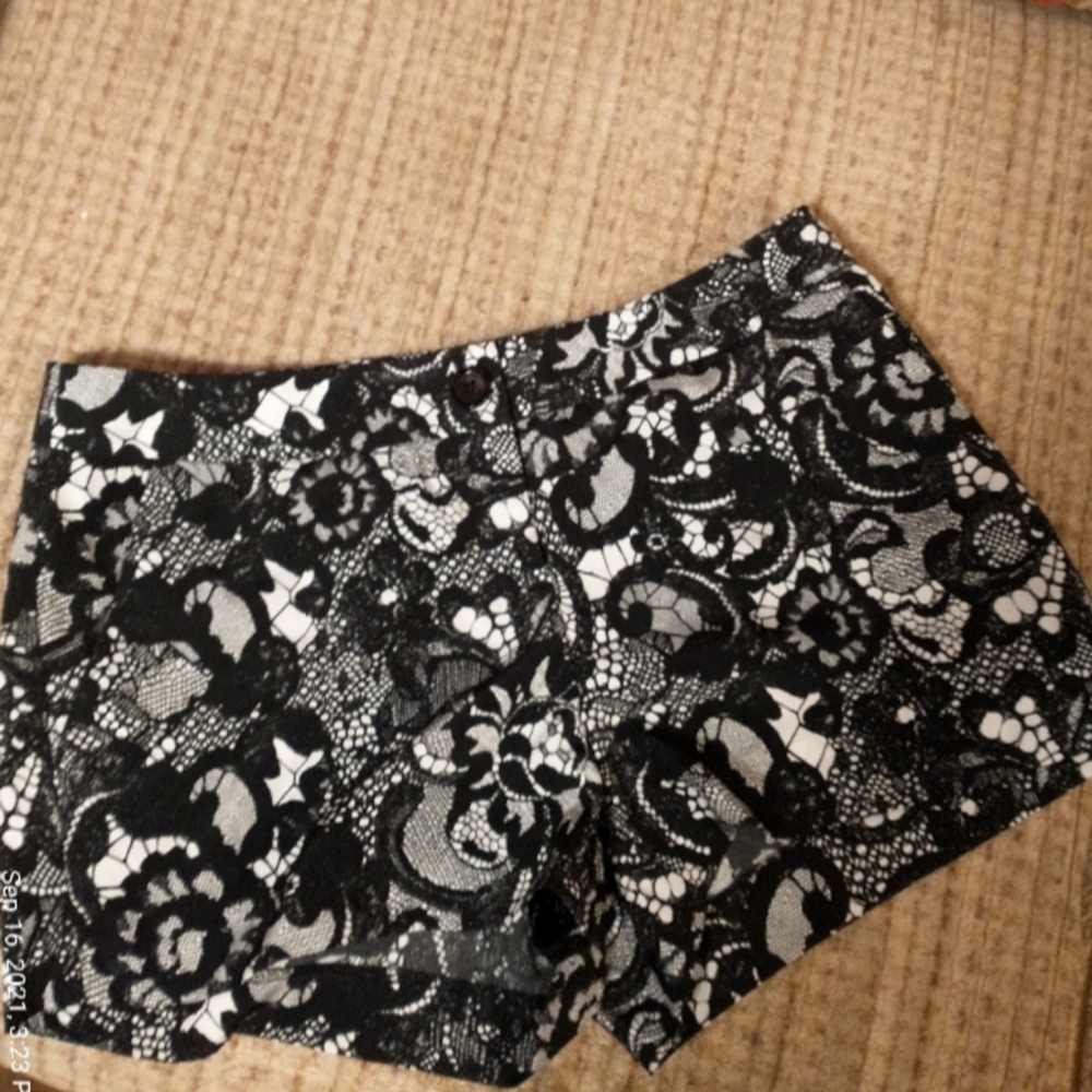 Express retro linen shorts